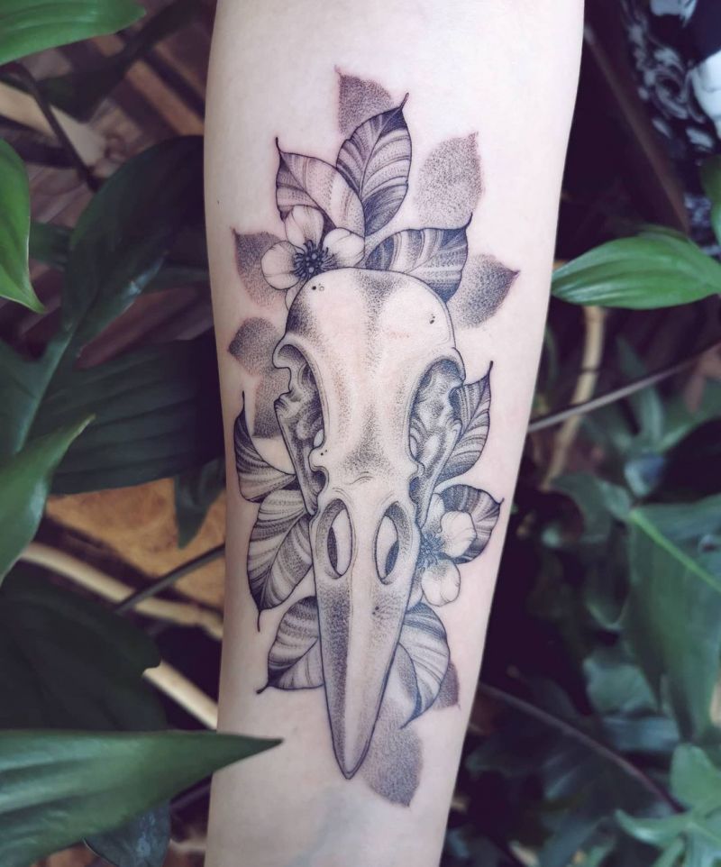 30 Pretty Raven Skull Tattoos You Must Try