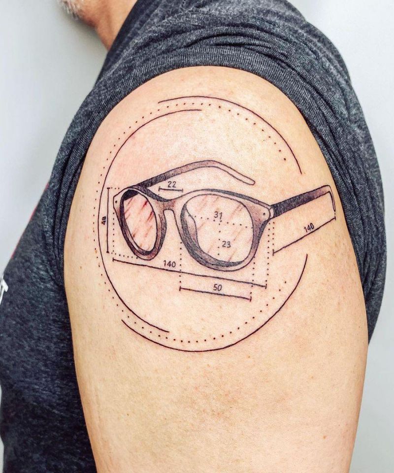 30 Pretty Glasses Tattoos You Will Love