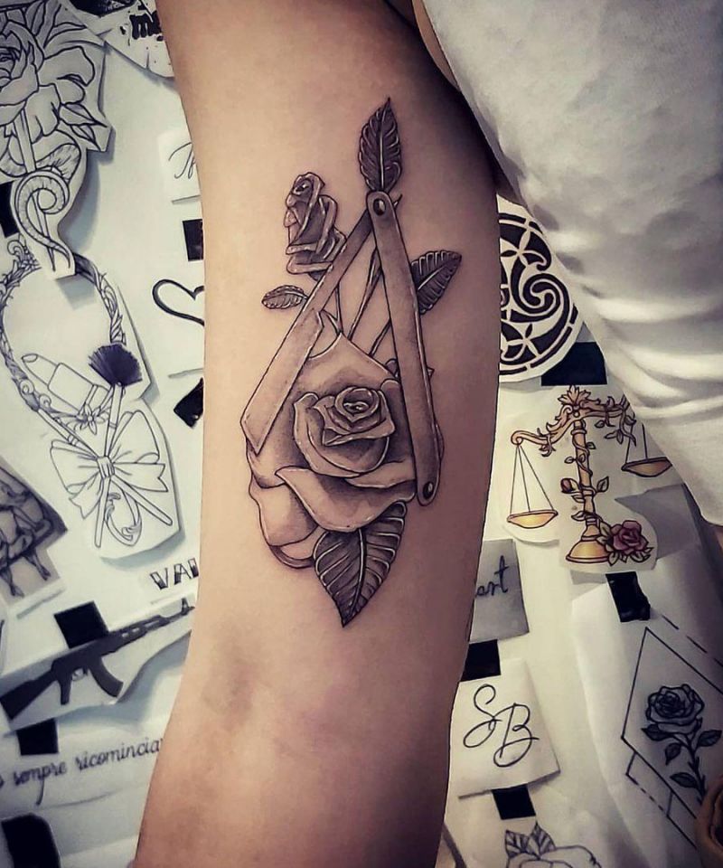 30 Pretty Razor Tattoos for Your Inspiration