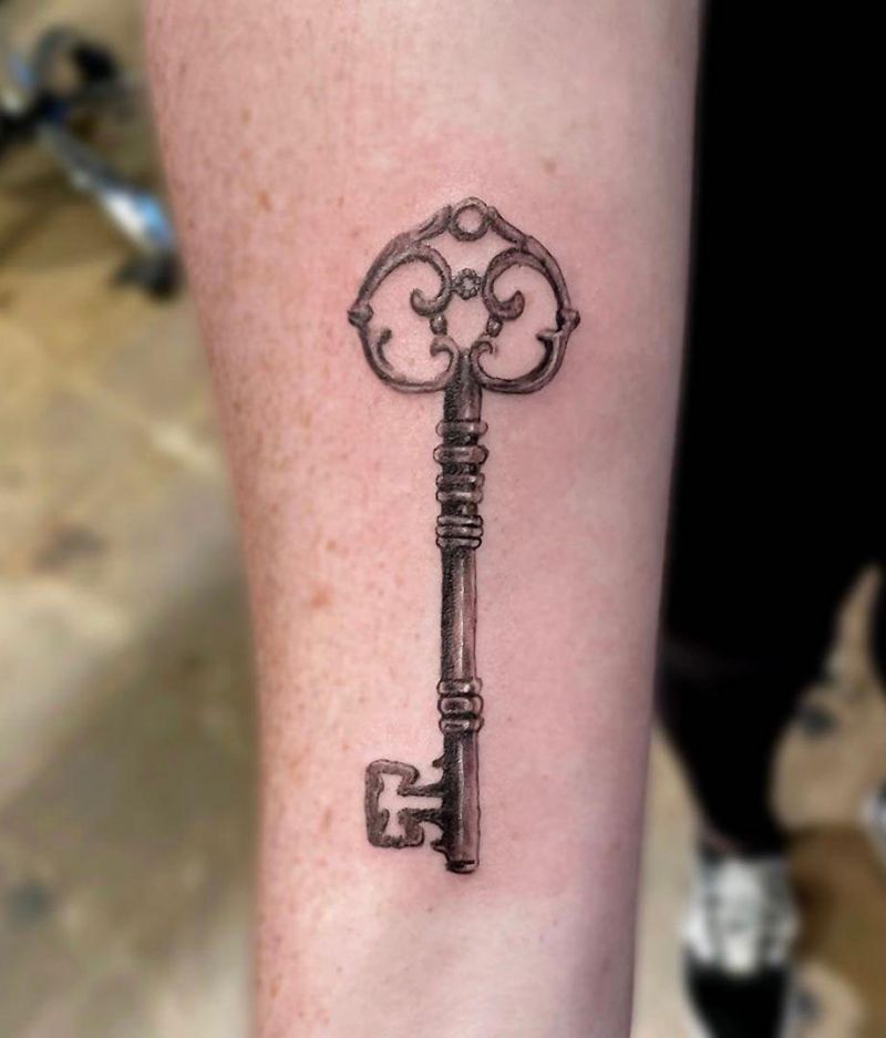 30 Pretty Skeleton Key Tattoos You Can Copy