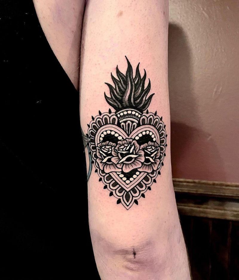 30 Unique Sacred Heart Tattoos for Your Inspiration