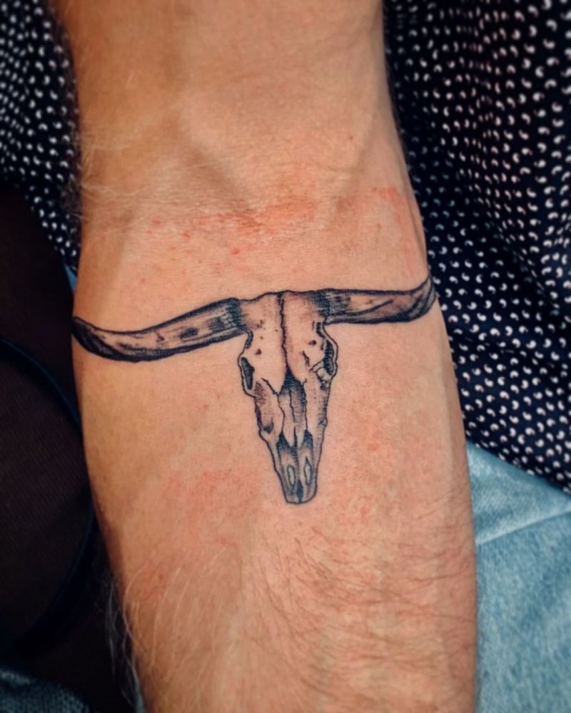 30 Cool Longhorn Tattoos You Must See