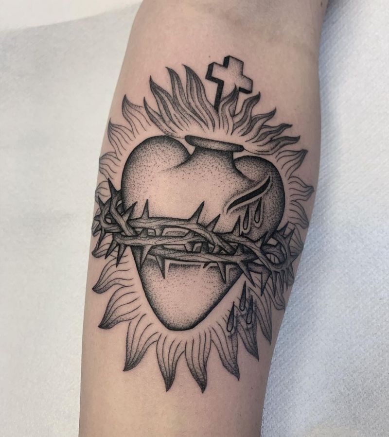 30 Unique Sacred Heart Tattoos for Your Inspiration