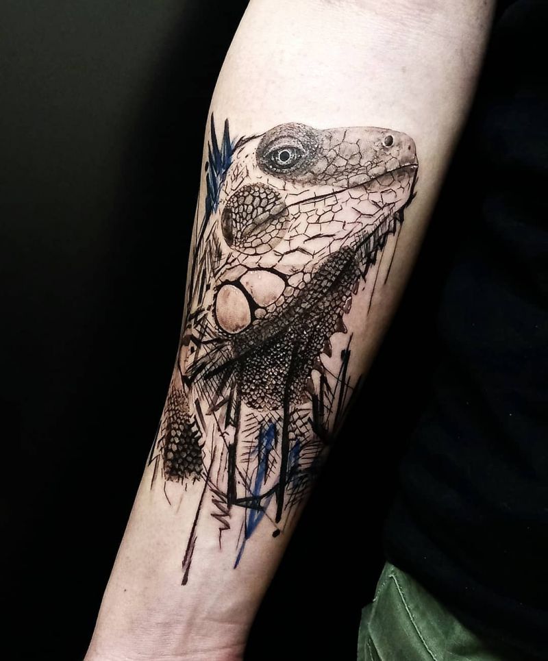 30 Pretty Iguana Tattoos You Will Love