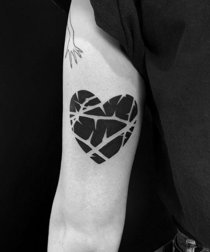 30 Unique Black Heart Tattoos You Can Copy