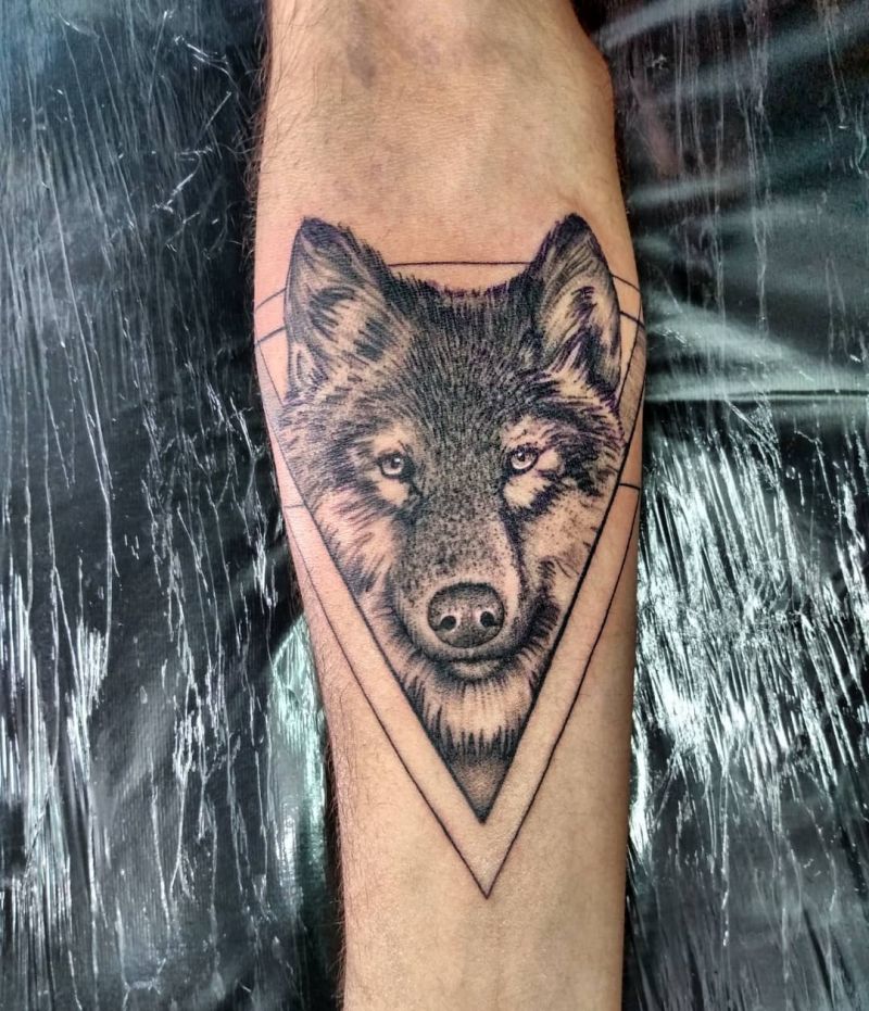 30 Gorgeous Lobo Tattoos You Must See