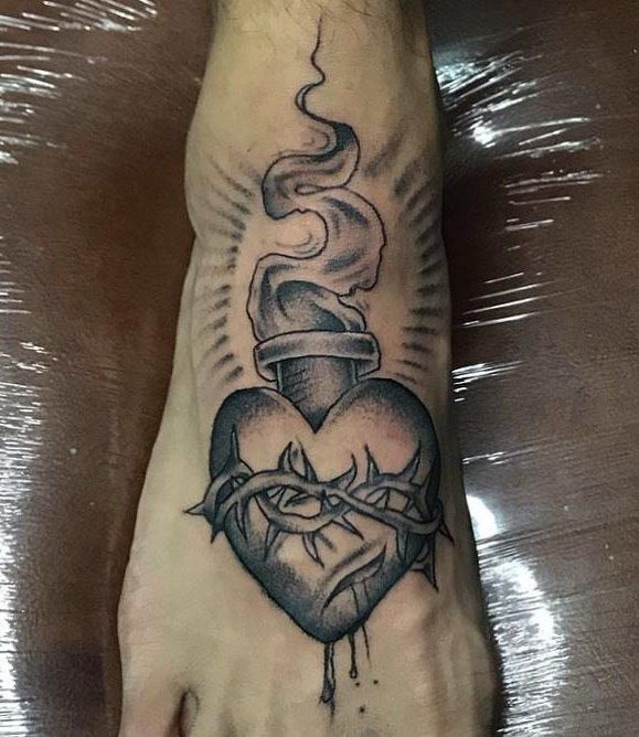 30 Unique Sacred Heart Tattoos for Your Inspiration