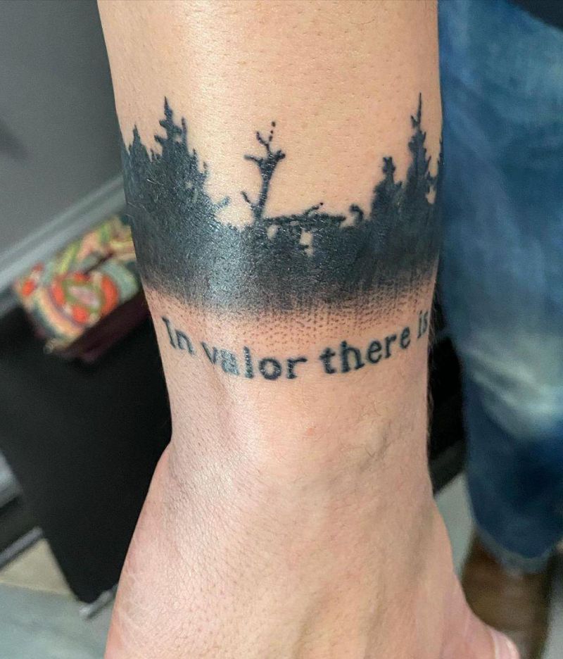 30 Pretty Treeline Tattoos to Inspire You