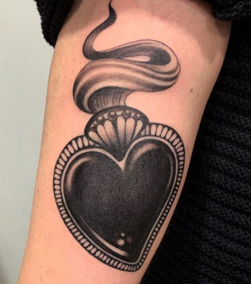 30 Unique Sacred Heart Tattoos for Your Inspiration