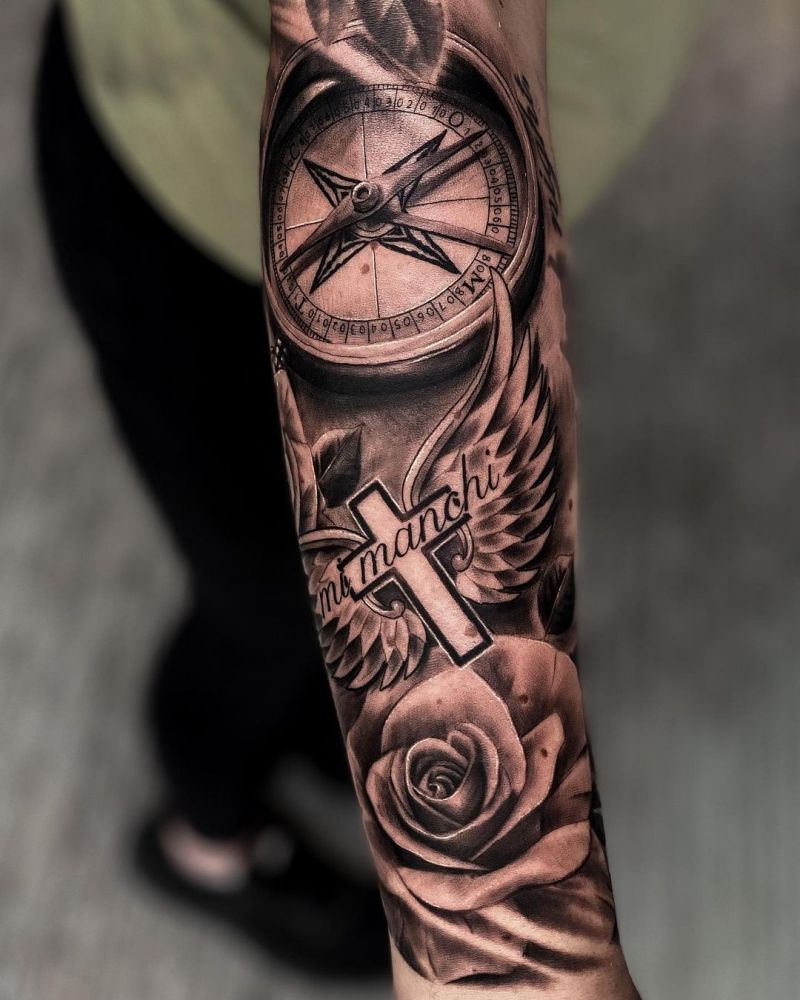 30 Unique Compass Tattoos You Must Try