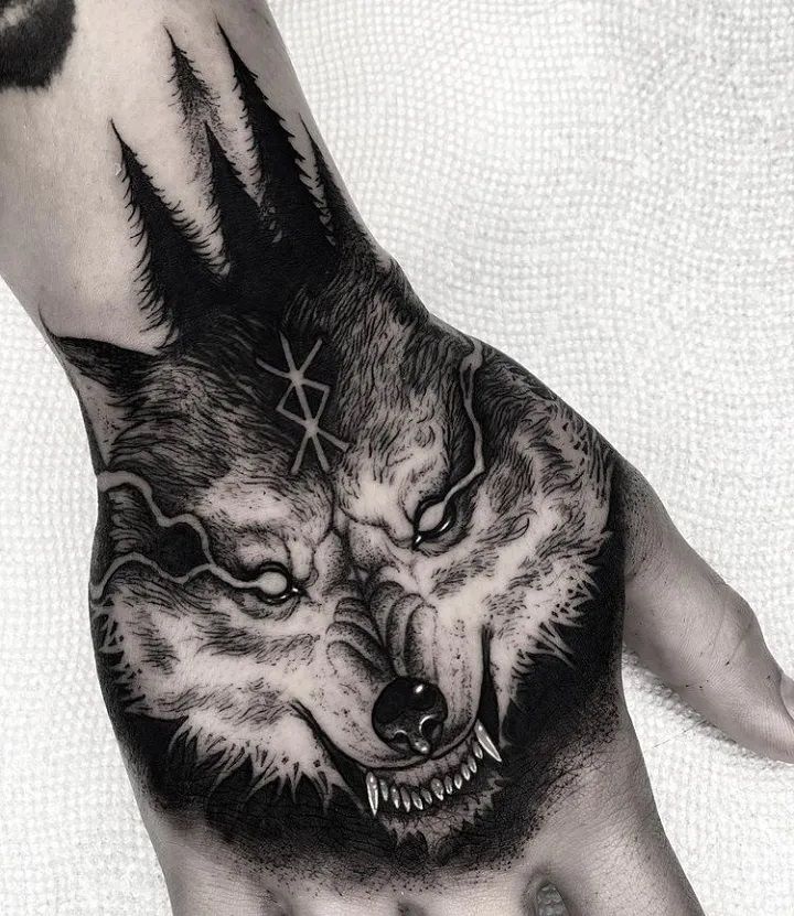 30 Gorgeous Lobo Tattoos You Must See