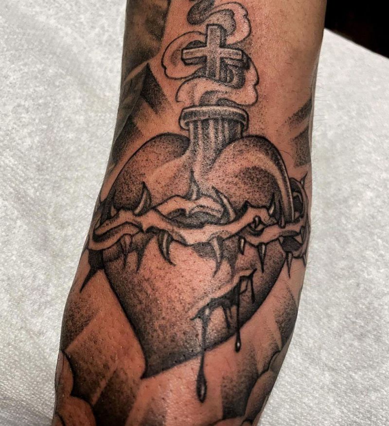 30 Unique Sacred Heart Tattoos for Your Inspiration