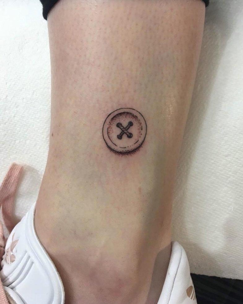 30 Unique Button Tattoos For Your Next Ink