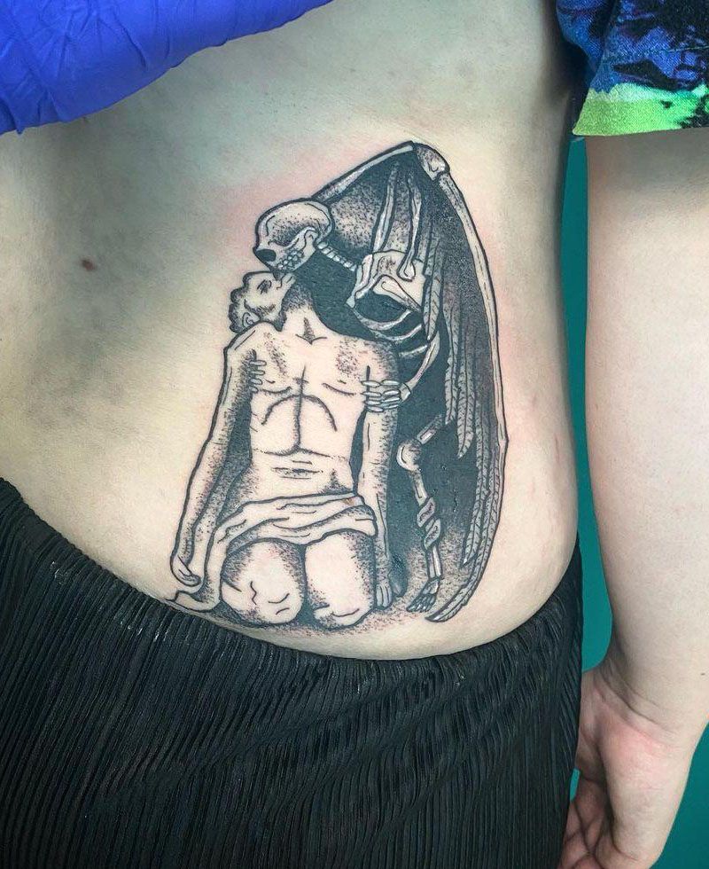 30 Unique Kiss of Death Tattoos You Must Try