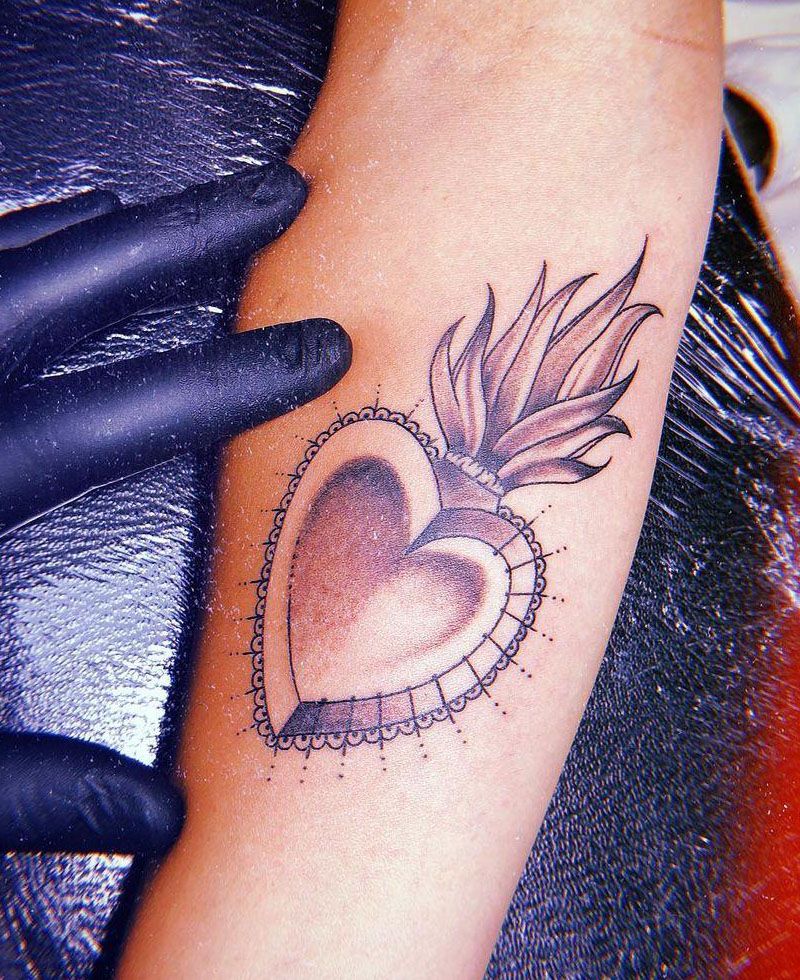 30 Unique Sacred Heart Tattoos for Your Inspiration