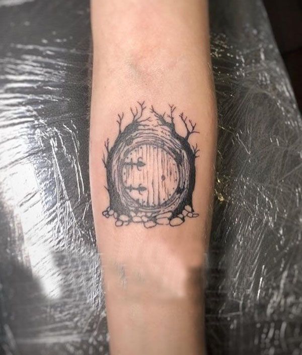 30 Unique Hobbit Door Tattoos You Can Copy