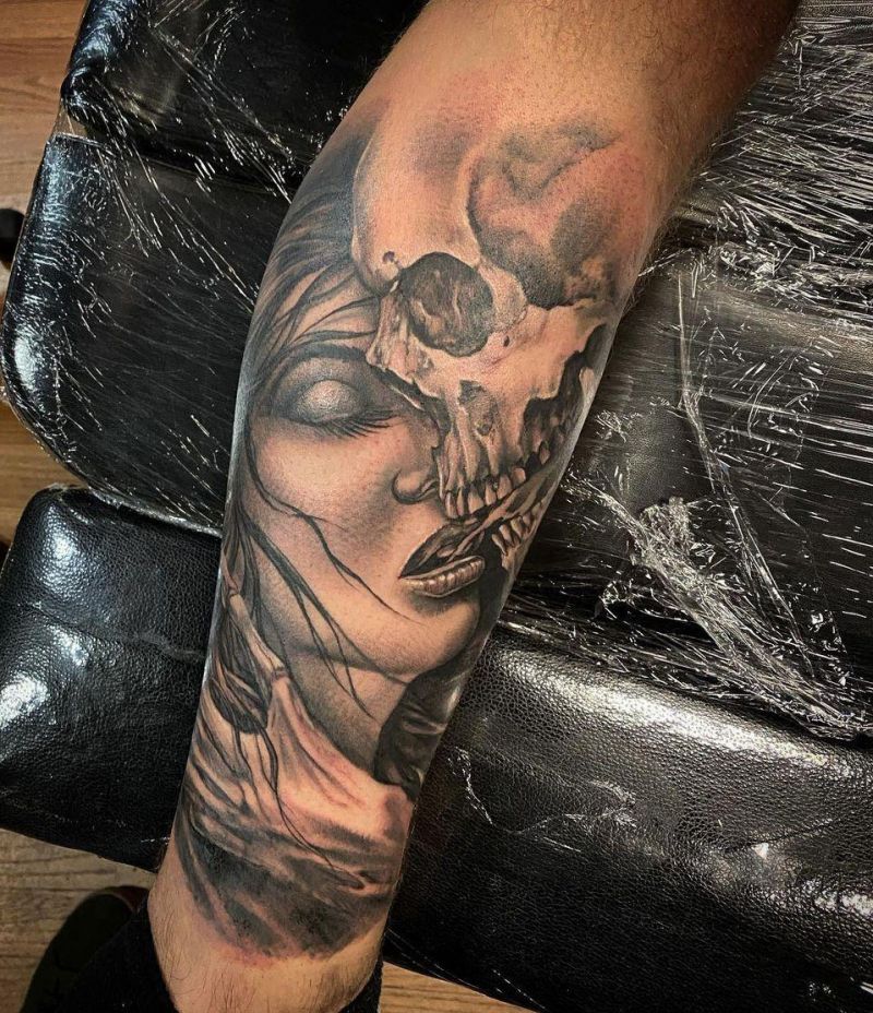 30 Unique Kiss of Death Tattoos You Must Try