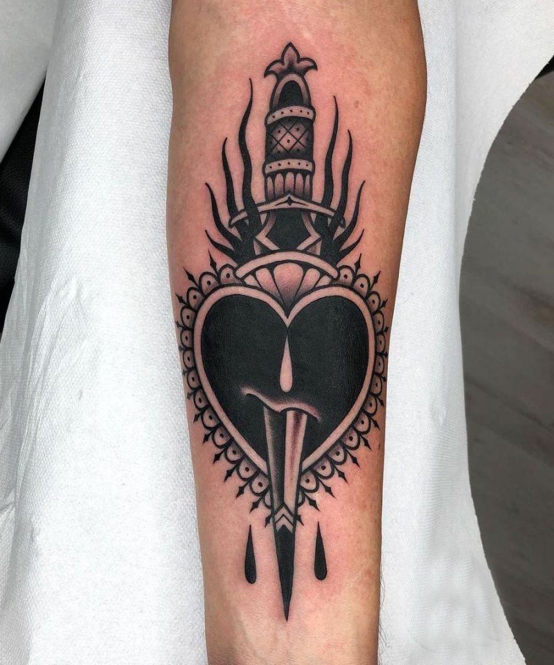 30 Unique Sacred Heart Tattoos for Your Inspiration