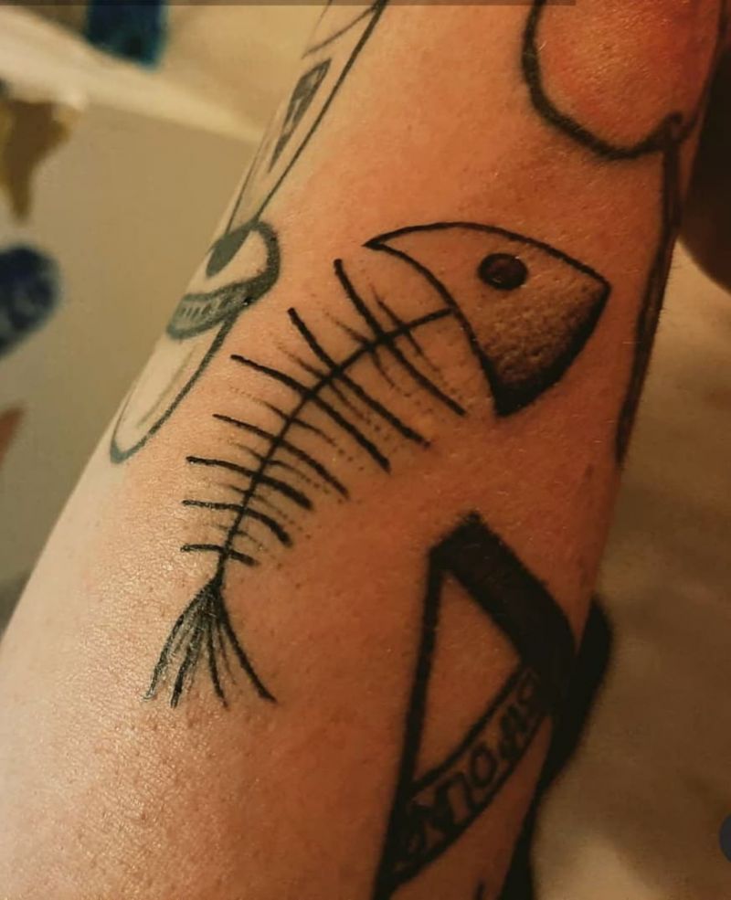 COVASA Mens Summer ShortsFunny Fish Bone Pattern Abstract Tattoo Style 