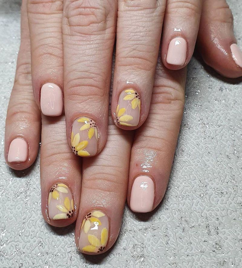 30 Pretty Floral Nail Art Designs You Must Try