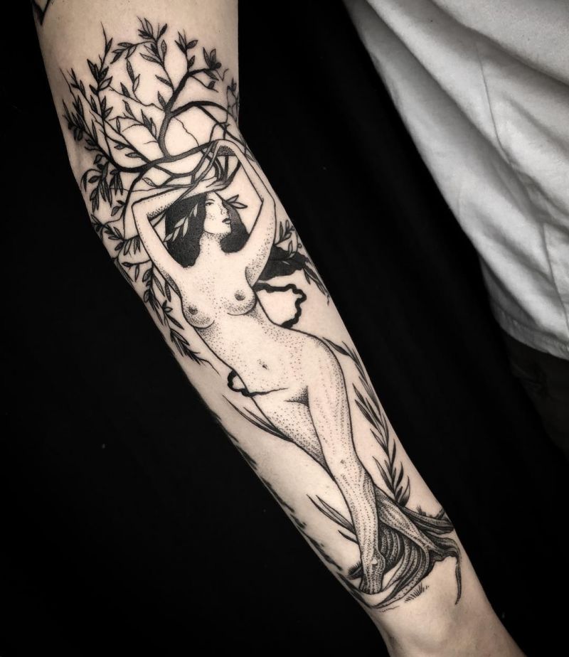 20 Unique Daphne Tattoos You Must Try
