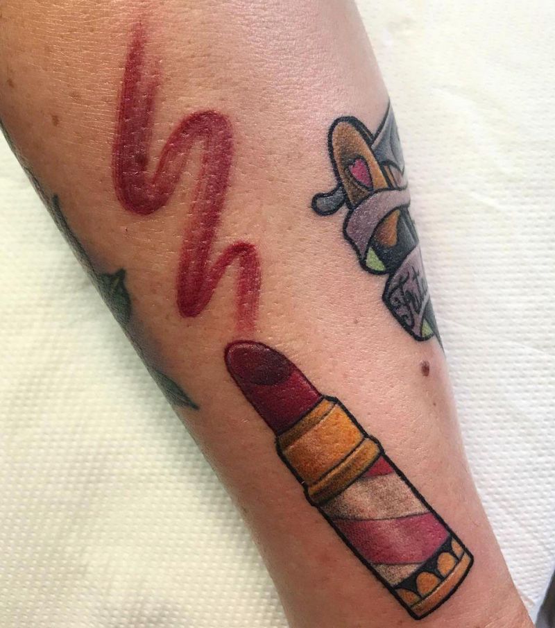 30 Pretty Lipstick Tattoos You Must Try