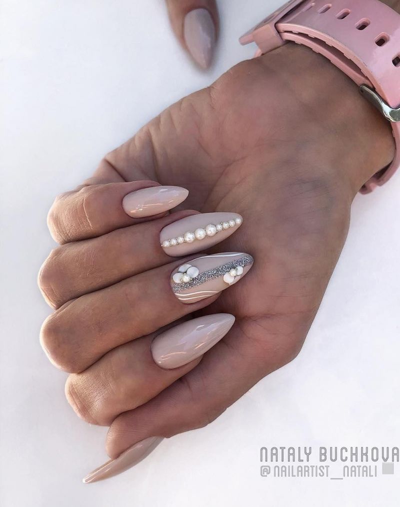 30 Gorgeous Almond Nail Art Designs