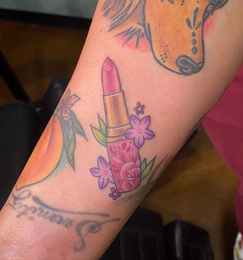 30 Pretty Lipstick Tattoos You Must Try