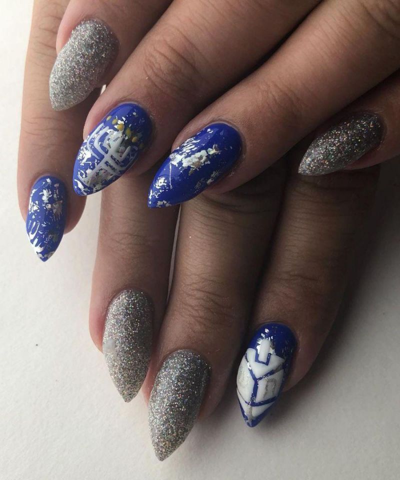 30 Trendy Hanukkah Nail Art Designs Just For You