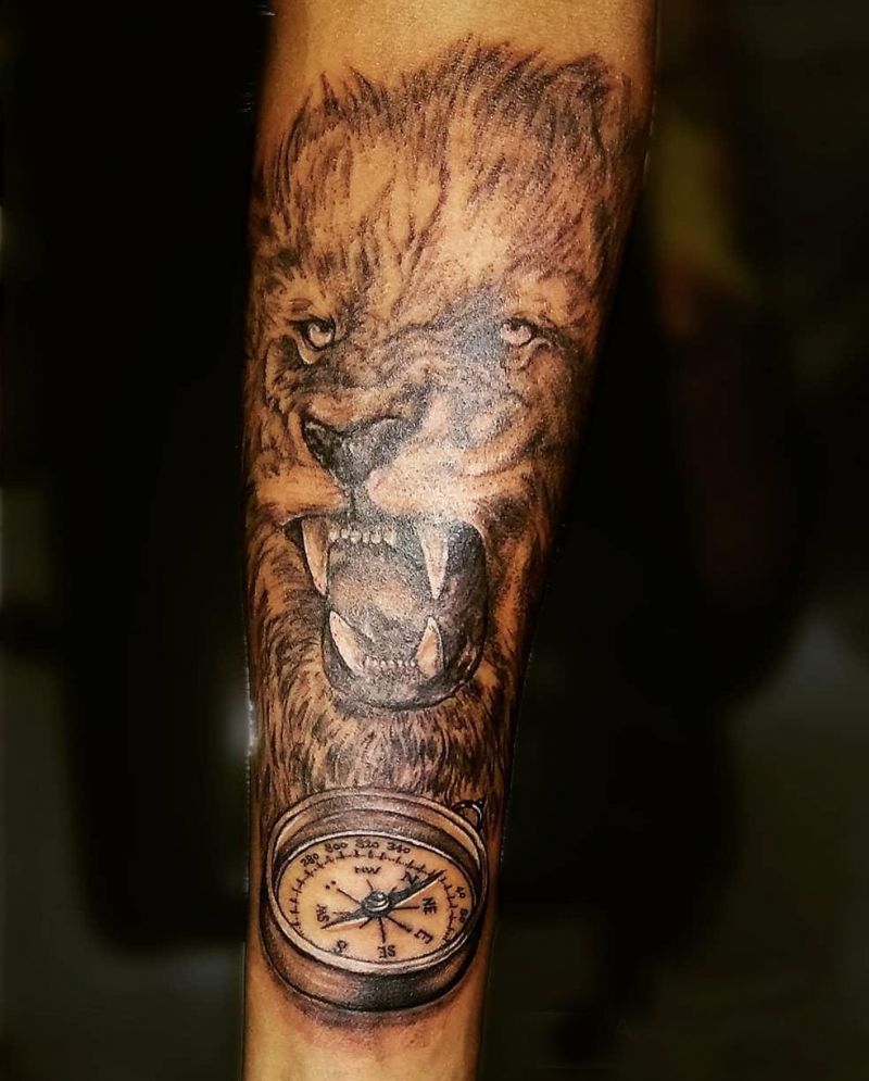 30 Unique Lion and Compass Tattoos for Your Inspiration