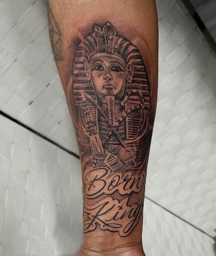 30 Unique King Tut Tattoos You Must Try