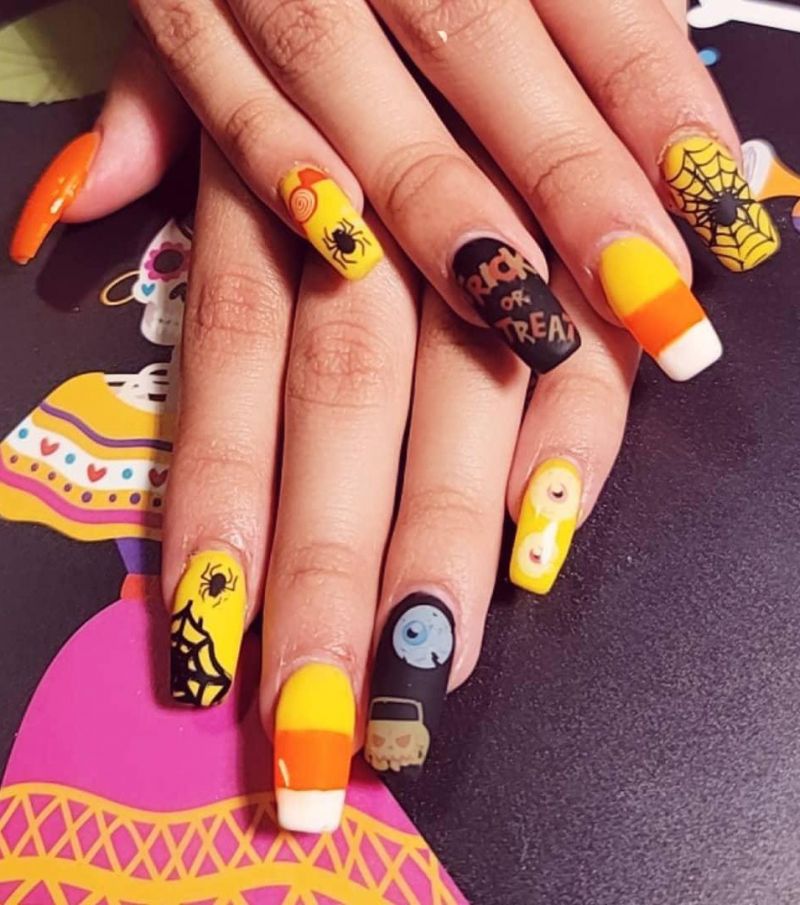 30 Spider Web Nail Art Designs for Halloween