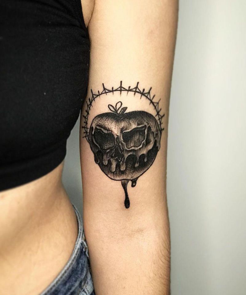 30 Pretty Snow White Apple Tattoos You Must Try