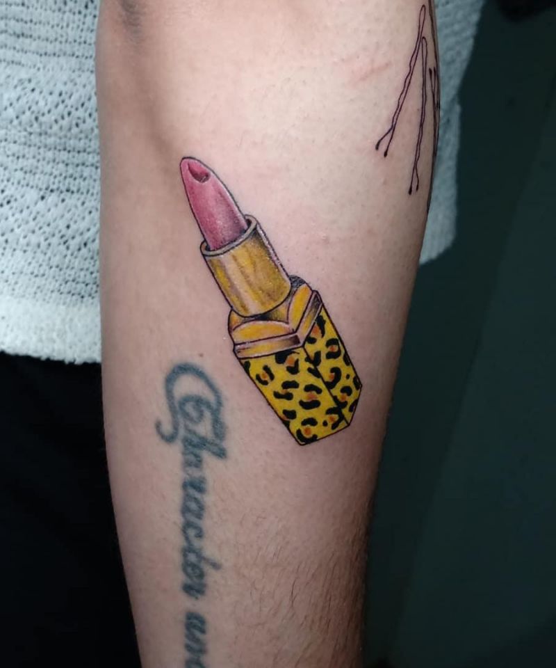 30 Pretty Lipstick Tattoos You Must Try