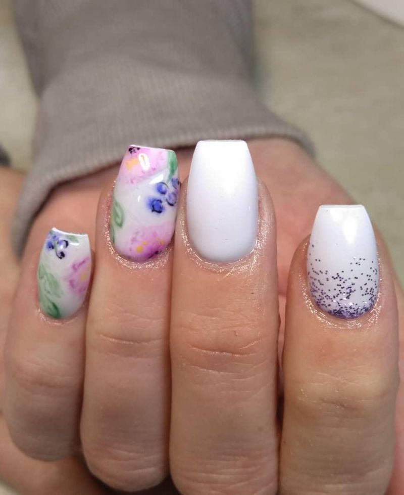 30 Pretty Floral Nail Art Designs You Must Try