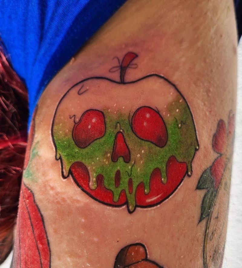 30 Pretty Snow White Apple Tattoos You Must Try