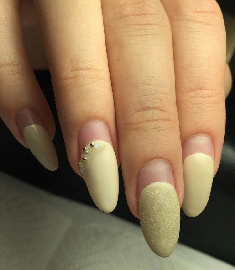 30 Gorgeous Almond Nail Art Designs