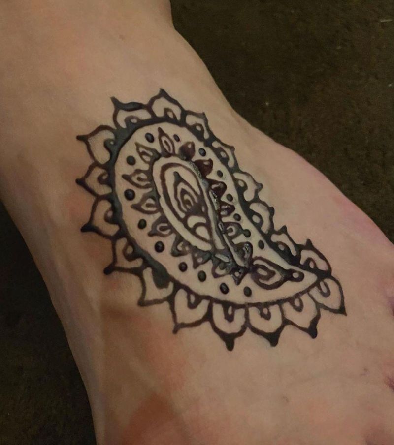 30 Unique Paisley Tattoos for Your Inspiration