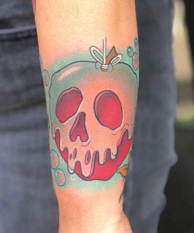 30 Pretty Snow White Apple Tattoos You Must Try