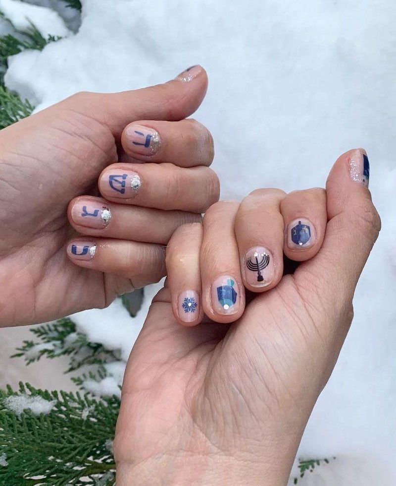 30 Trendy Hanukkah Nail Art Designs Just For You