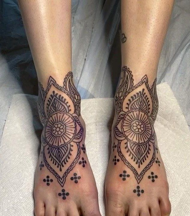 30 Unique Paisley Tattoos for Your Inspiration