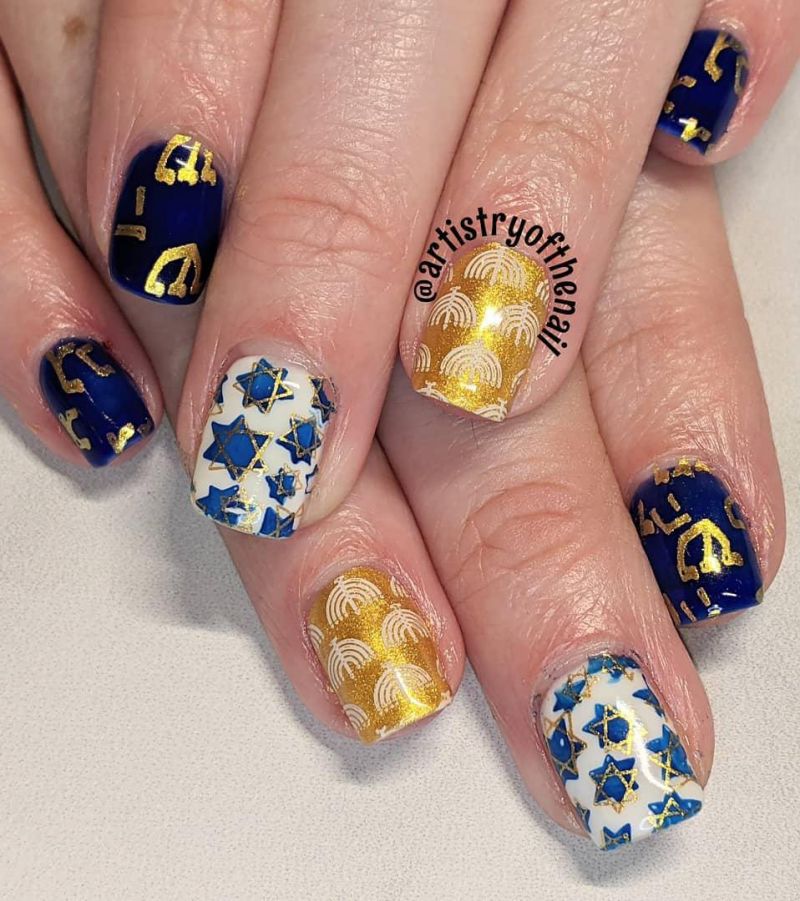 30 Trendy Hanukkah Nail Art Designs Just For You