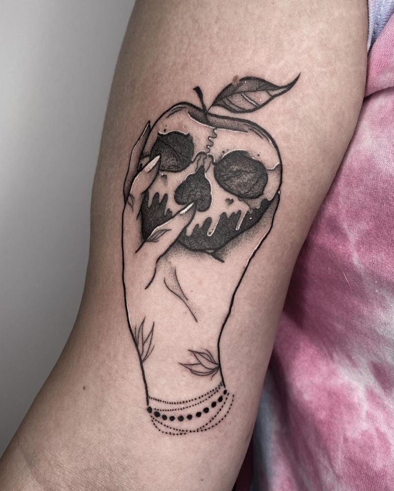 30 Pretty Snow White Apple Tattoos You Must Try