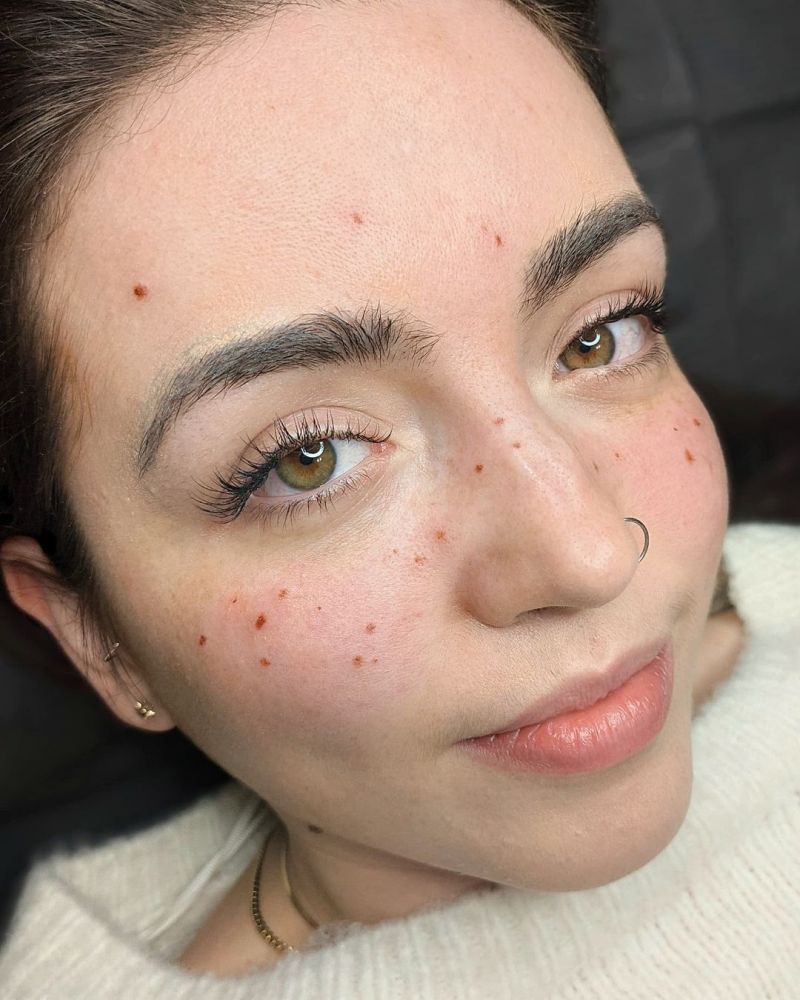 30 Unique Freckle Tattoos to Inspire You