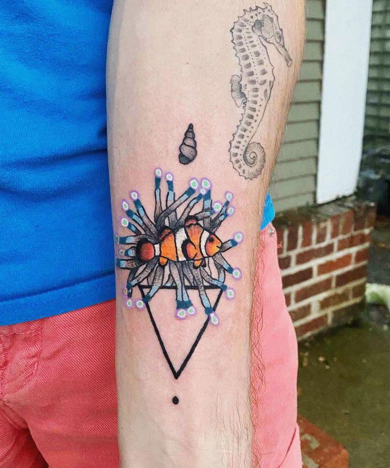 30 Cute Clownfish Tattoos You Must Love