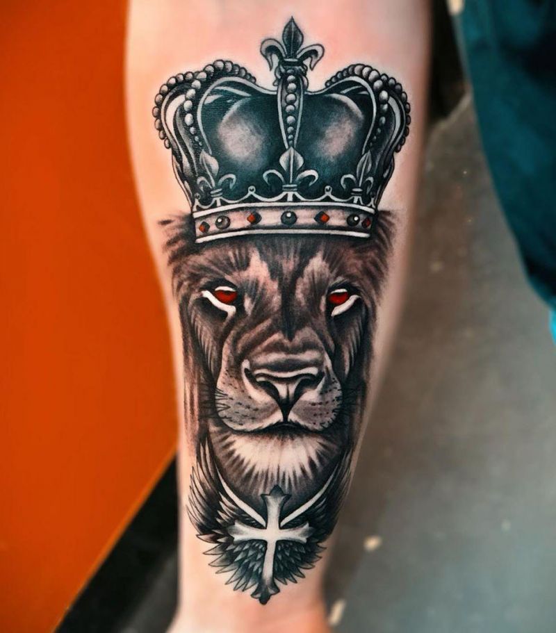 30 Pretty Crown Tattoos You Will Love