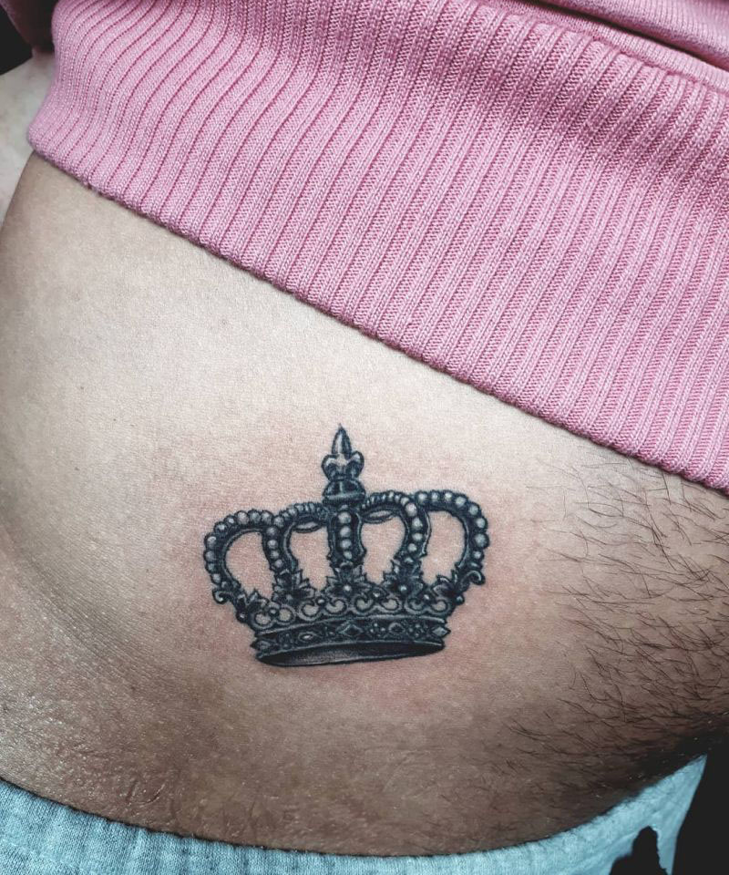 30 Pretty Crown Tattoos You Will Love