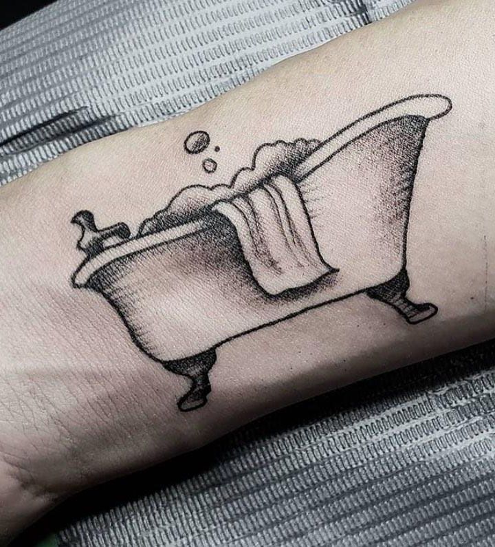 30 Unique Bathtub Tattoos You Must Love