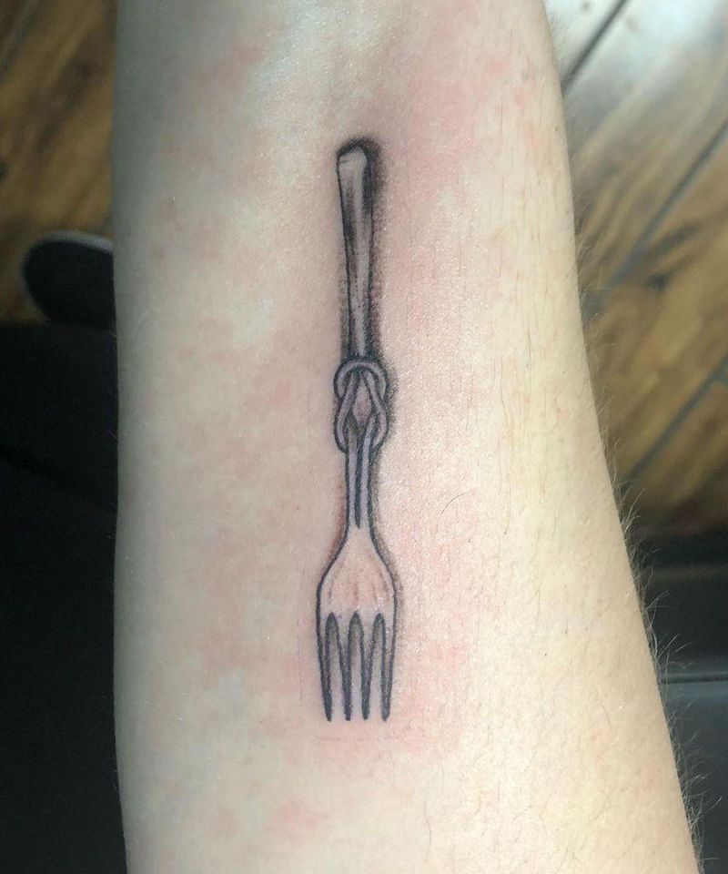 30 Pretty Fork Tattoos You Can't Help Trying