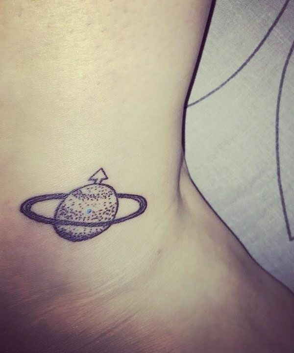 30 Pretty Uranus Tattoos You Will Love